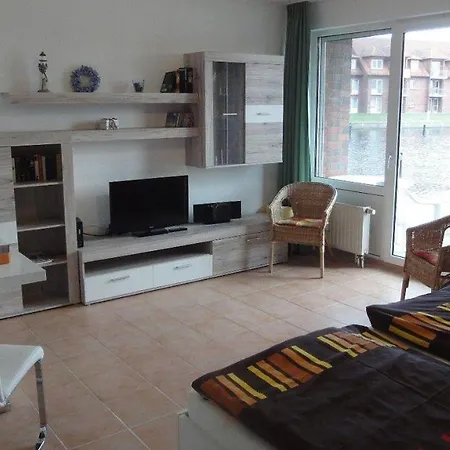 Fewo-fuer-2-pers-hafenblick-2-ueckermuende-stettiner-haff-ostsee-direkt-yachthafen Apartmán *