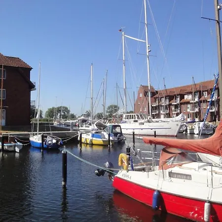 Fewo-fuer-2-pers-hafenblick-2-ueckermuende-stettiner-haff-ostsee-direkt-yachthafen *